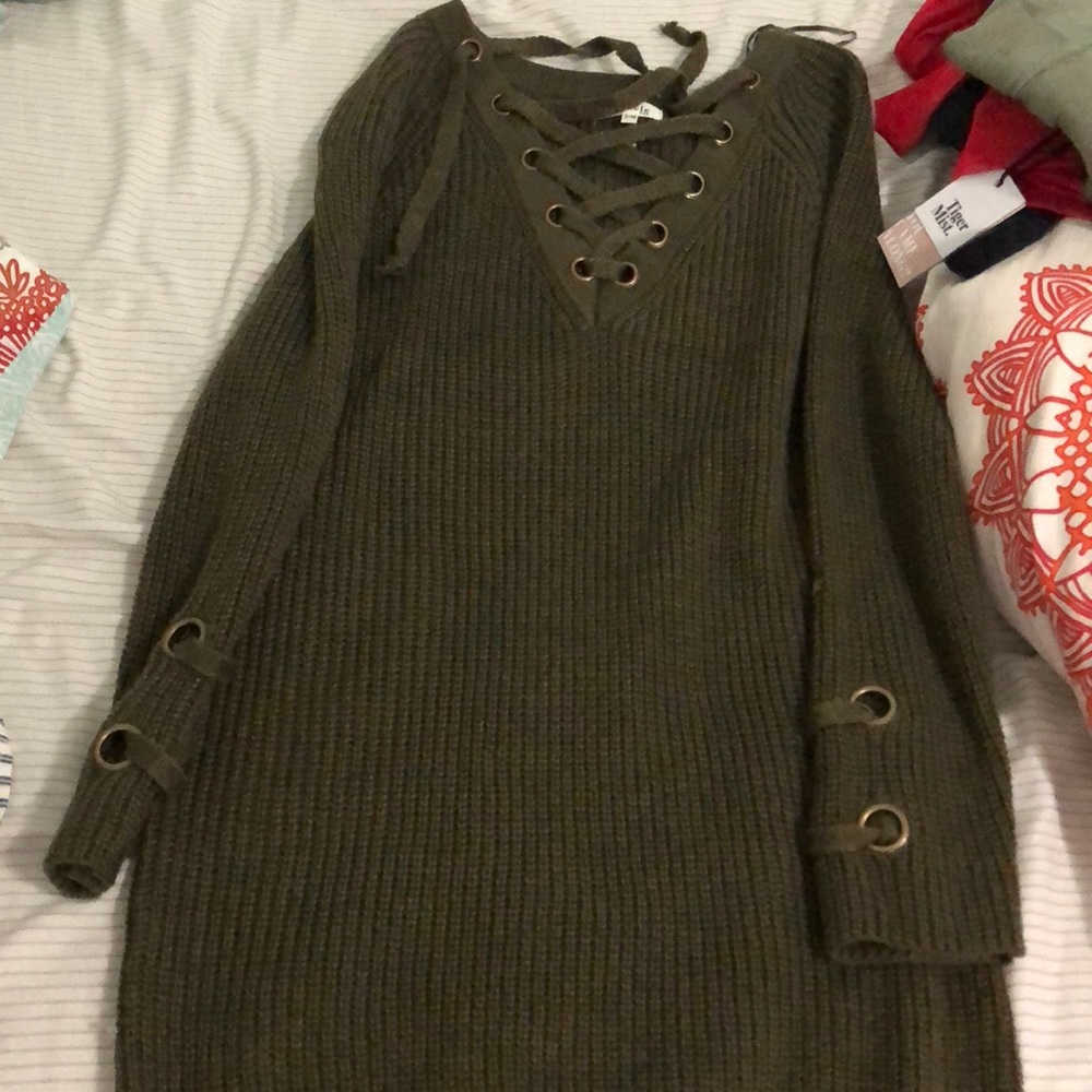 Tie up sweater